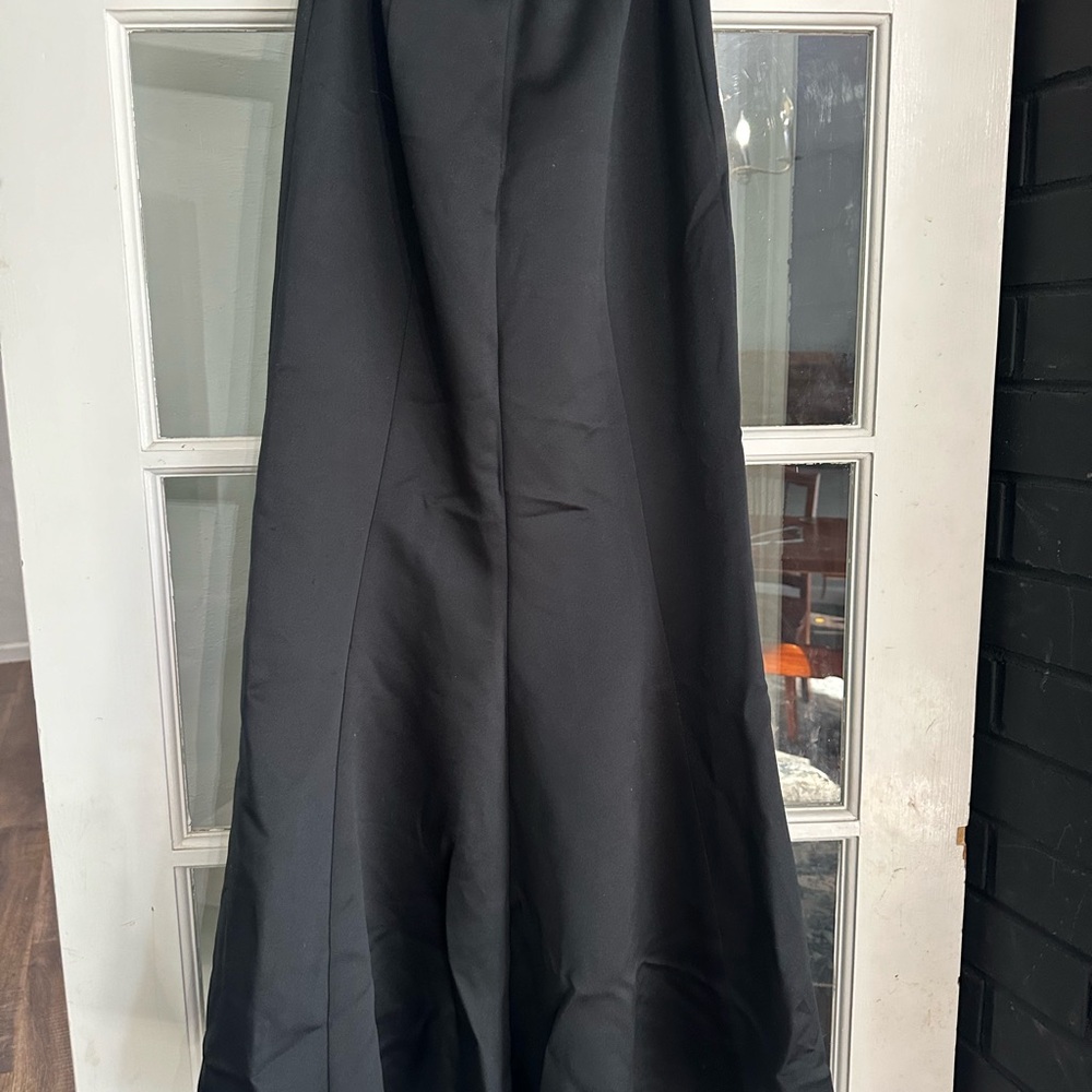 Elegant Black Women's Skirt